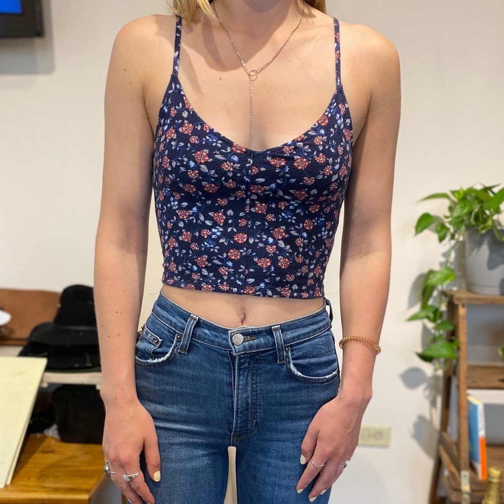 HOLLISTER Navy Floral Cropped Tank